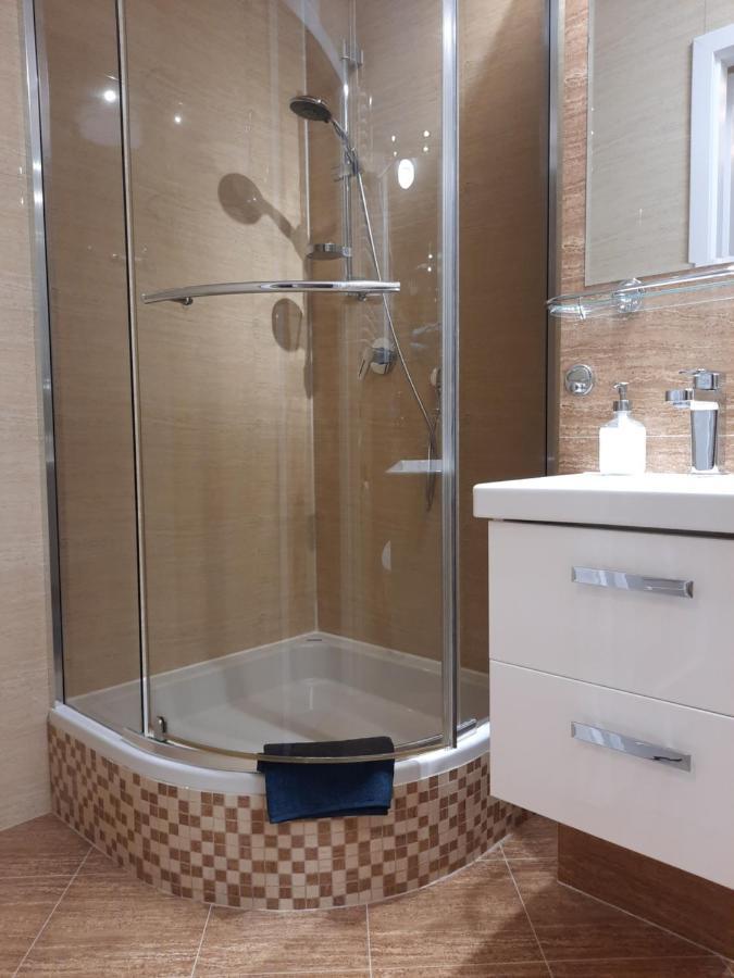 Appartamento Apartament W Centrum Wroclawia Esterno foto